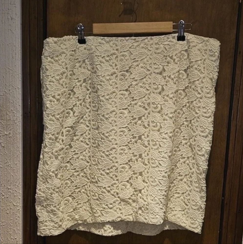 Talbots Crochet Lace Embroidered Skirt Cream Colored Plus Size  20W